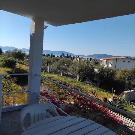 Ferienhaus Poly's Hill-house Close To The Plépi