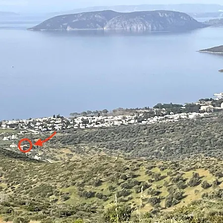 Poly's Hill-house Close To The * Plépi