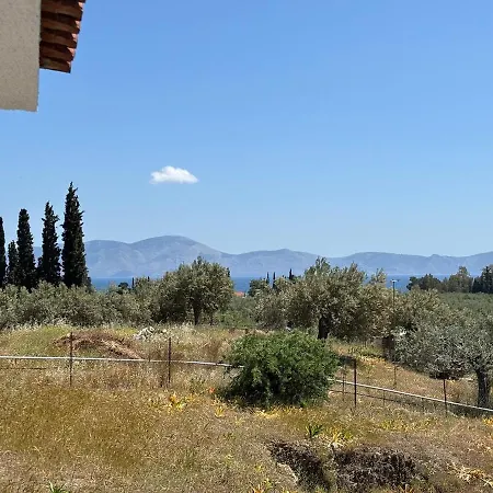 Poly's Hill-house Close To The Semesterbostad Plépi