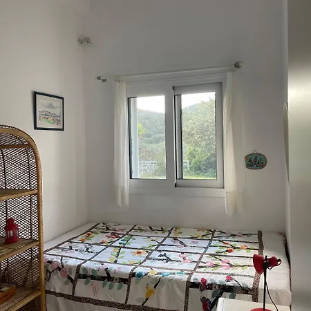 Poly's Hill-house Close To The Ferienhaus *