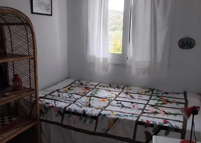 Poly's Hill-house Close To The Nyaraló Plépi