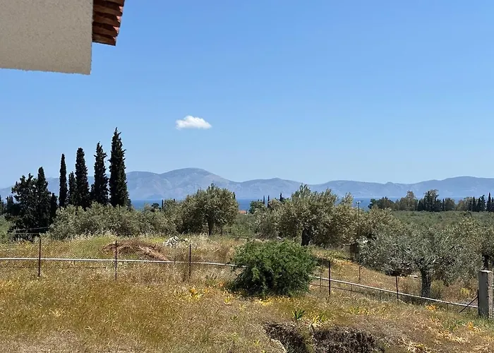 Poly's Hill-house Close To The Nyaraló Plépi