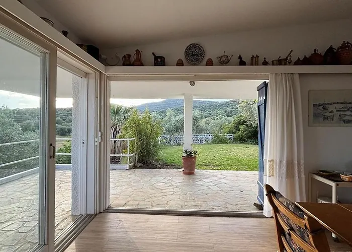 Nyaraló Poly's Hill-house Close To The *